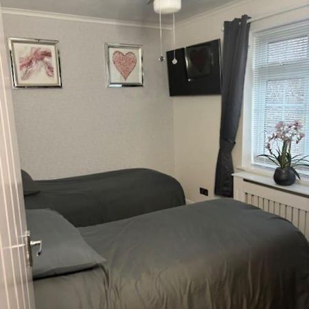 Вилла Clarke'S Airbnb Вётинг Экстерьер фото
