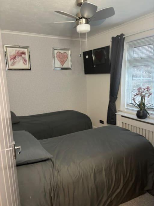 Вилла Clarke'S Airbnb Вётинг Экстерьер фото